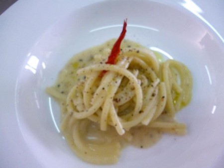 Spaghetti cacio e pepe