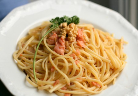 Pasta al salmone e noci